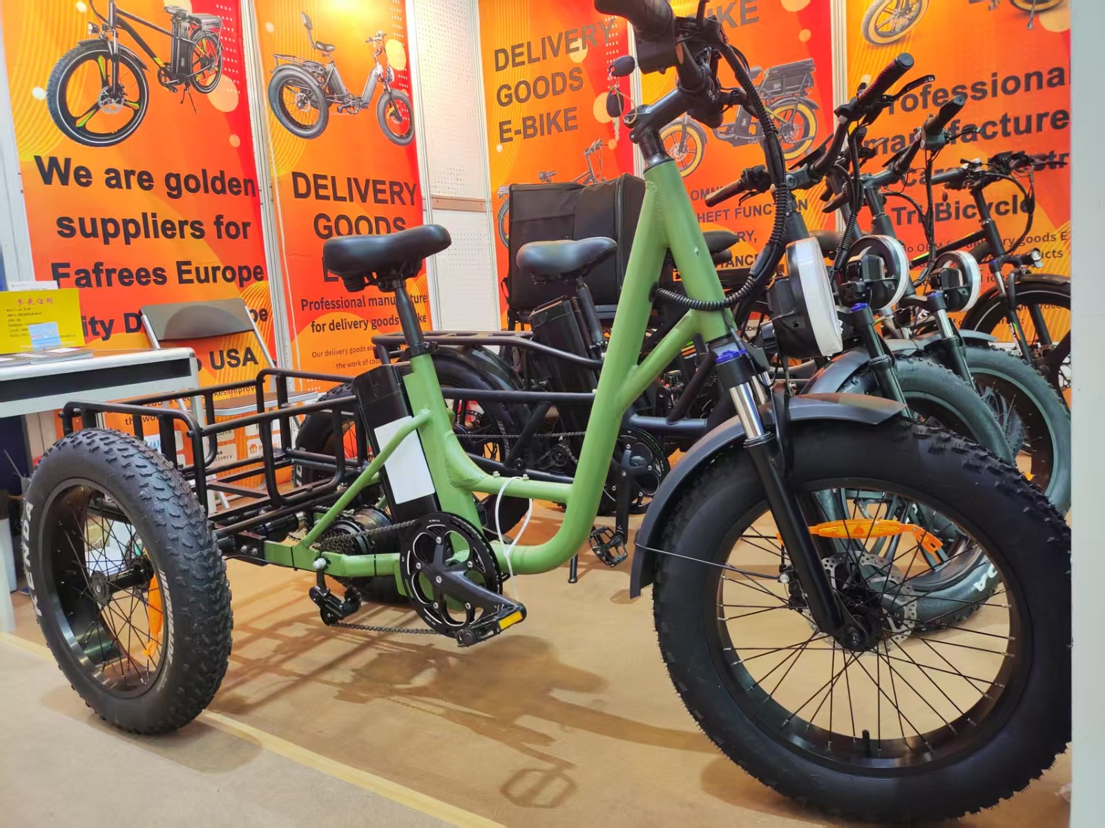 電動(dòng)自行車(chē).jpg 電動(dòng)自行車(chē).jpg